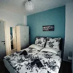Seaview Deluxe Apartament *